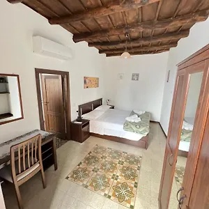 Osterio Apartment